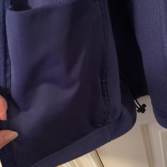 Columbia blue fleece jacket w/2 front & 2 inside pockets 1x. One small flaw-logo - Picture 7 of 13